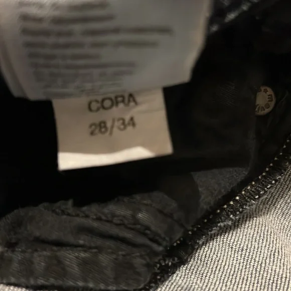 Jean - Picture 2 of 3